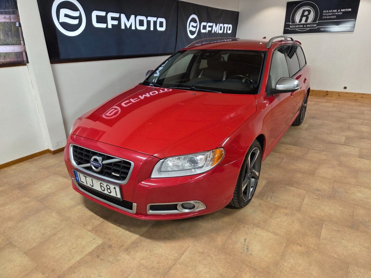 Volvo V70 2012 – bild 1 av 7