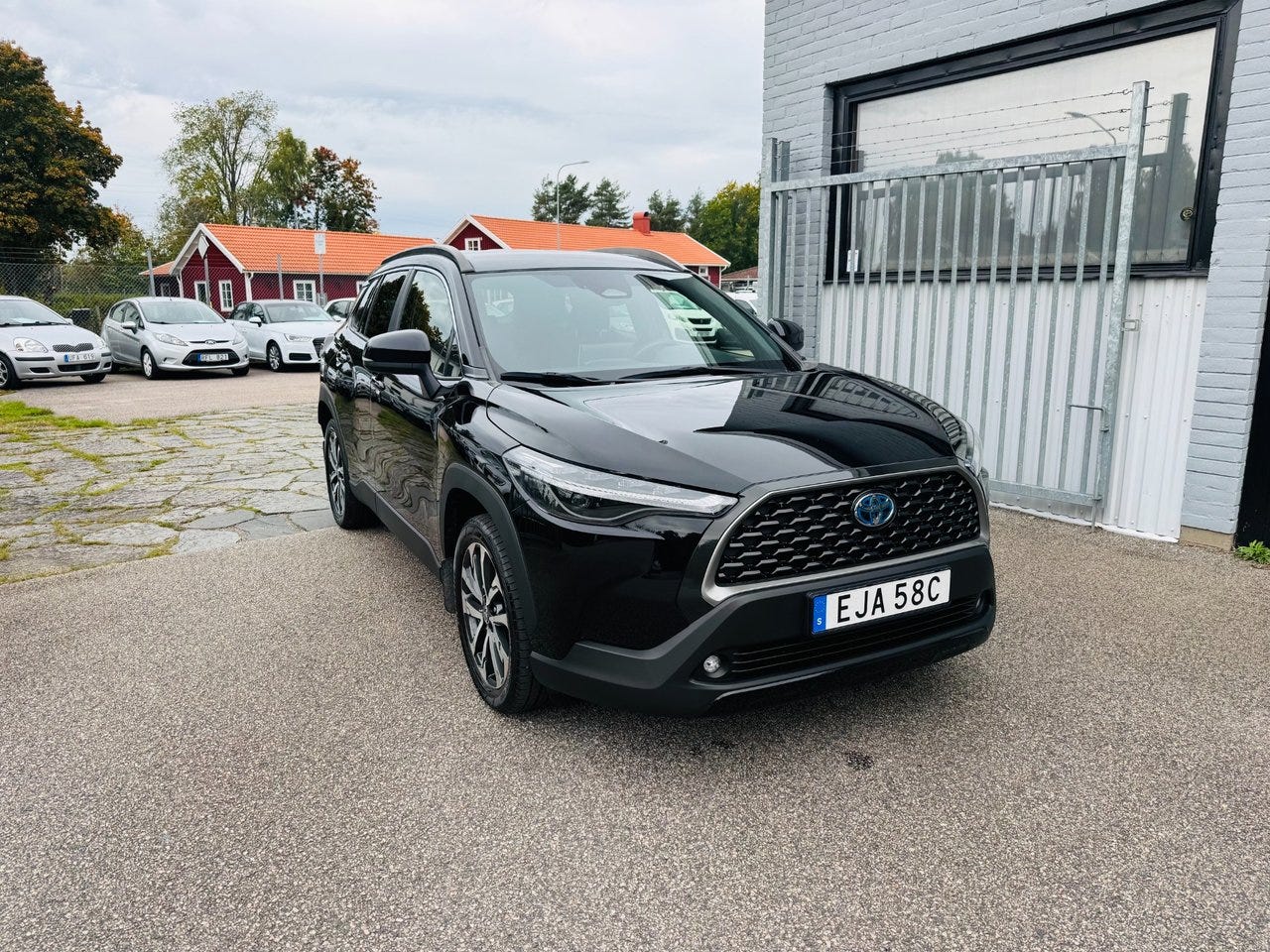 Toyota Corolla Cross 2024 – bild 1 av 24