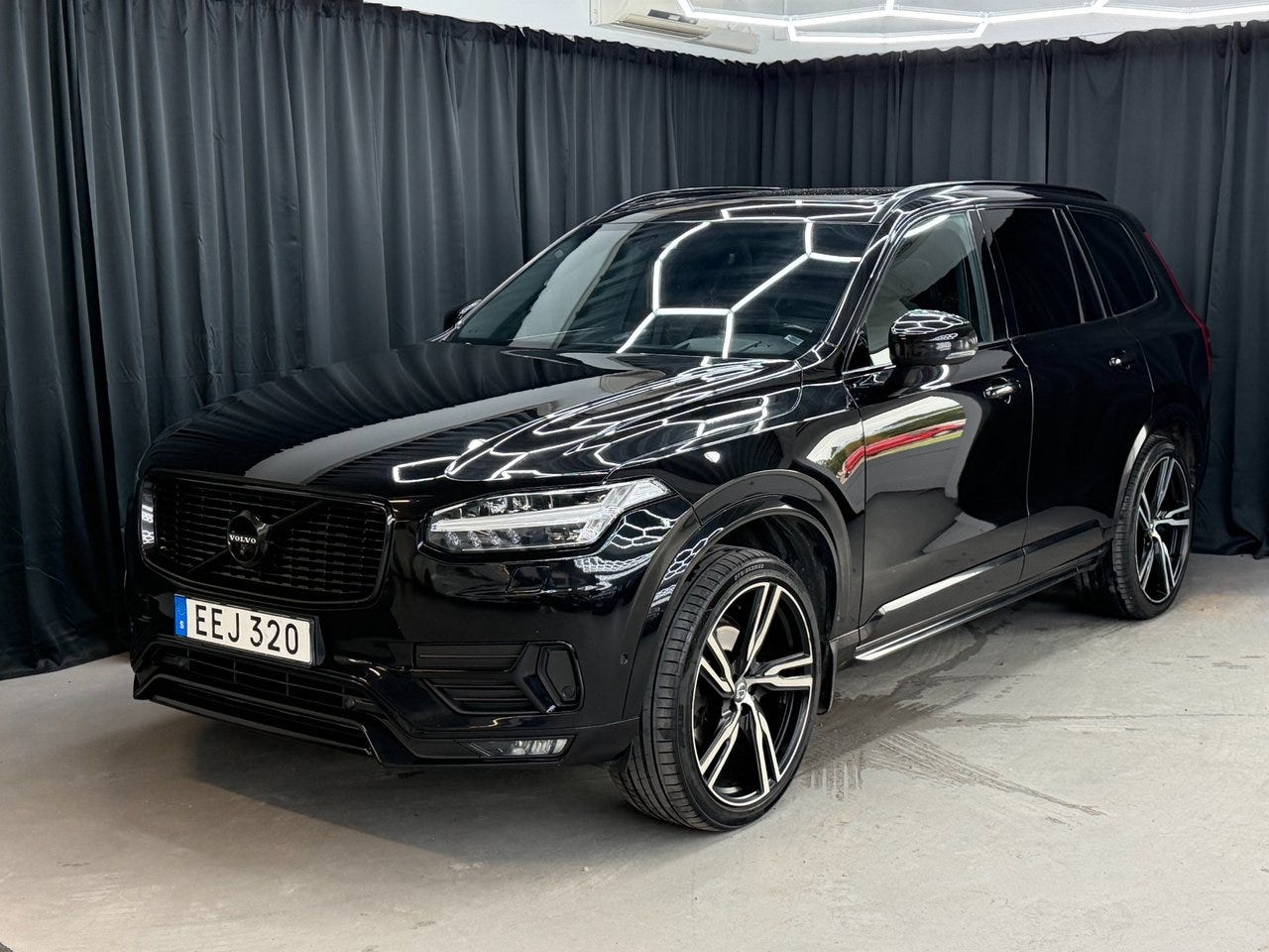 Volvo XC90 2016 – bild 1 av 14