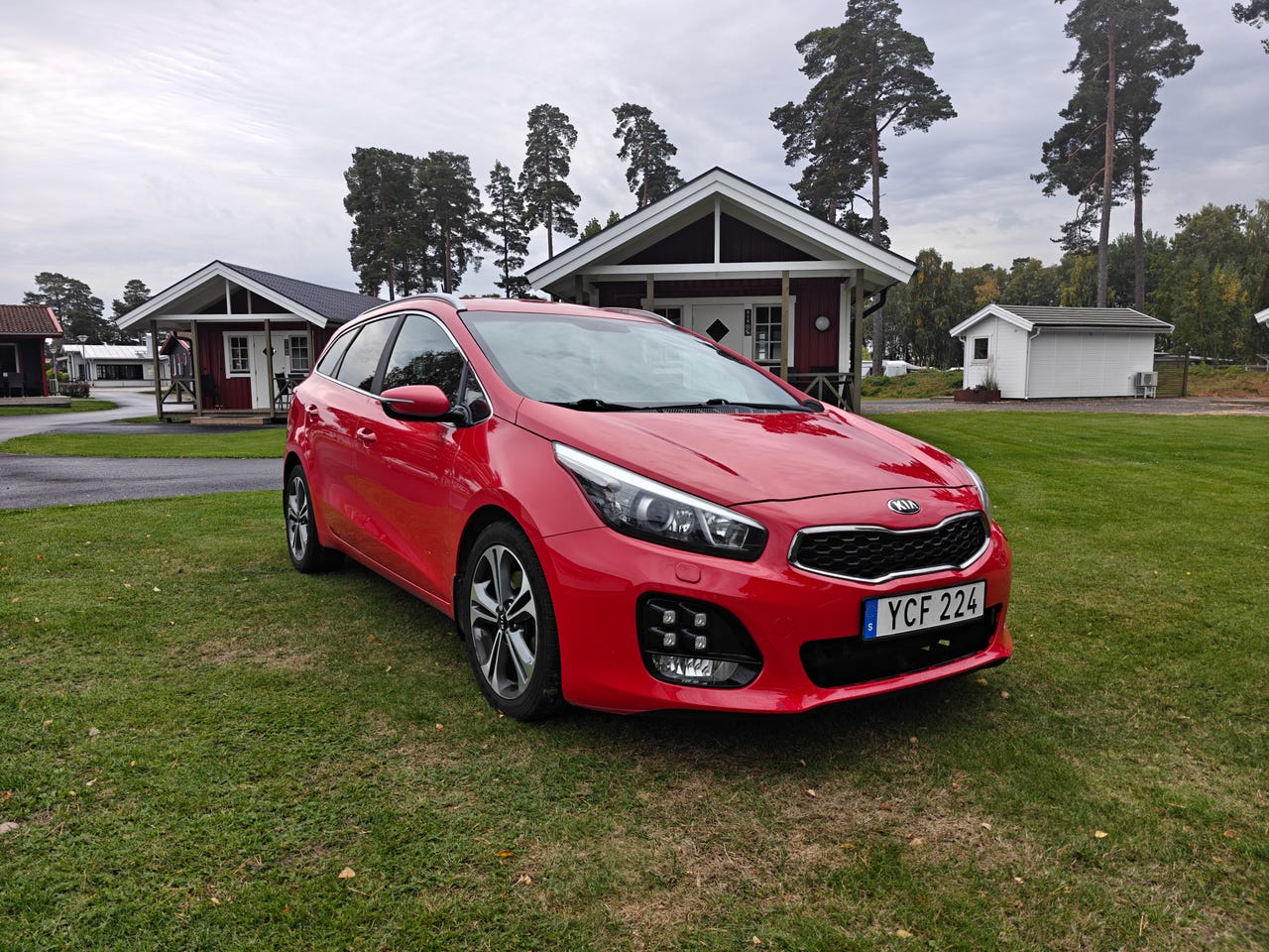 Kia Ceed 2016 – bild 1 av 15