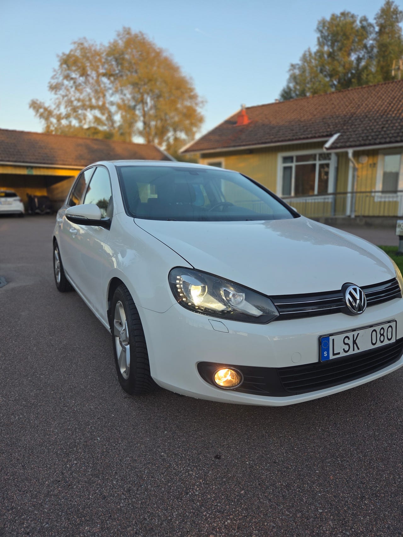 Volkswagen Golf VI 2011 – bild 1 av 9