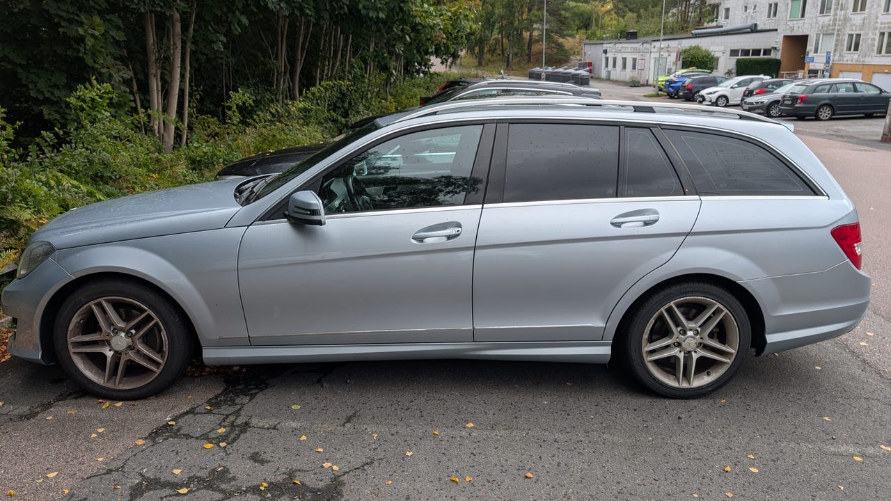 Mercedes-Benz C200 2013 – bild 1 av 4