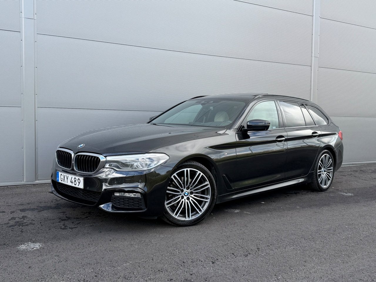 BMW 520d 2018 – bild 1 av 17