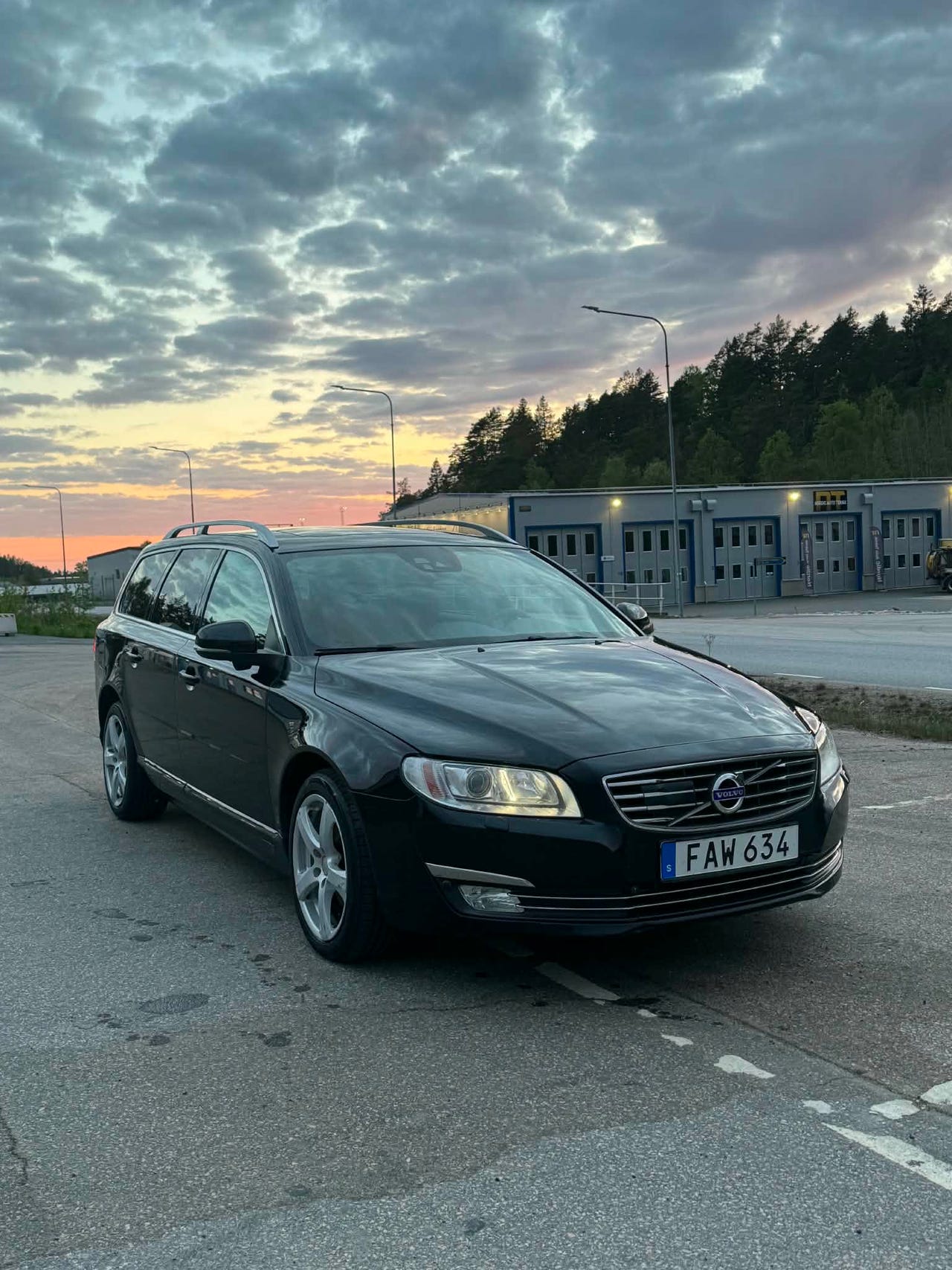 Volvo V70 2015 – bild 1 av 6