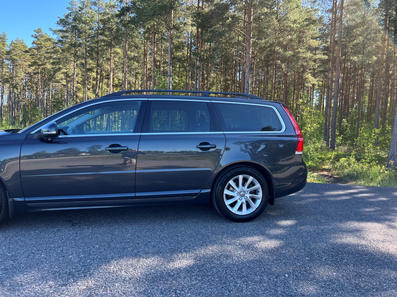 Volvo V70 2016 – bild 1 av 2
