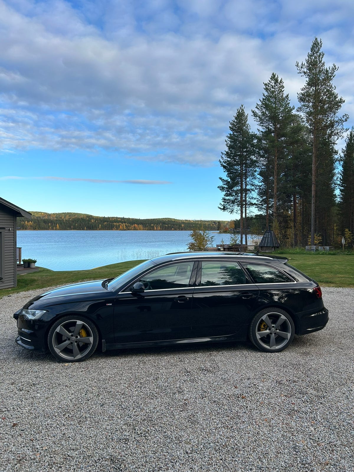 Audi A6 2016 – bild 1 av 2