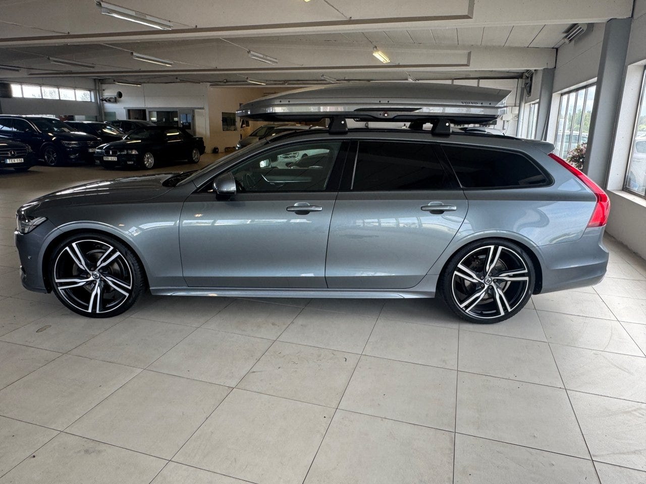 Volvo V90 2017 – bild 1 av 13