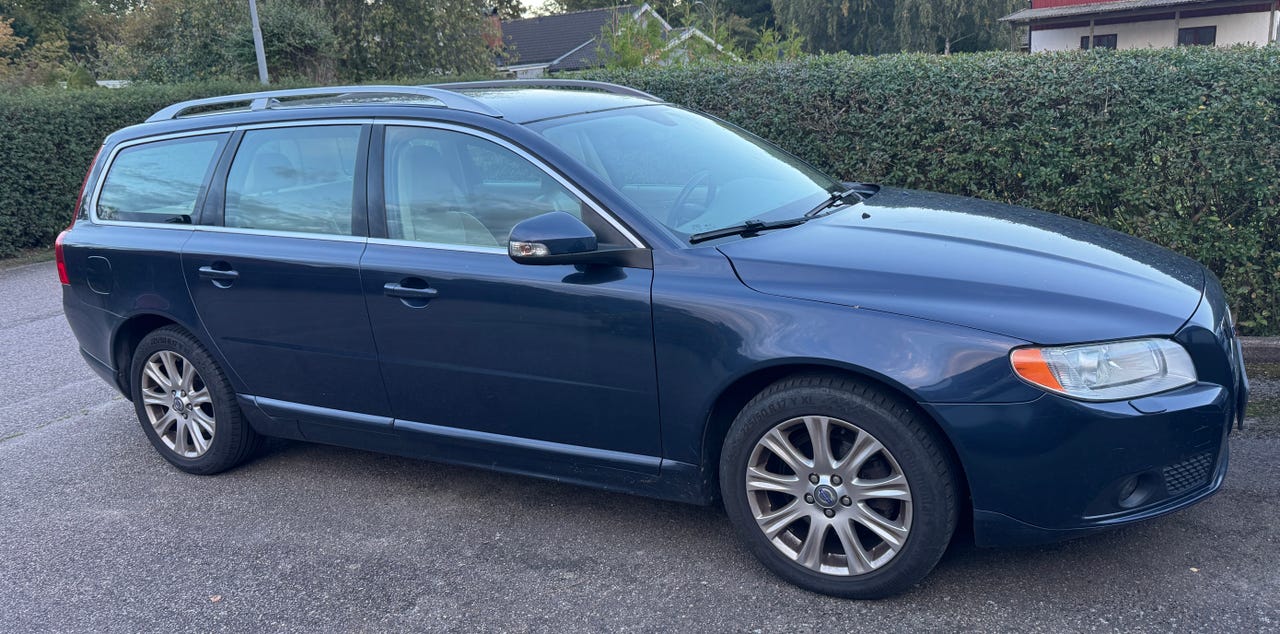 Volvo V70 2011 – bild 1 av 7