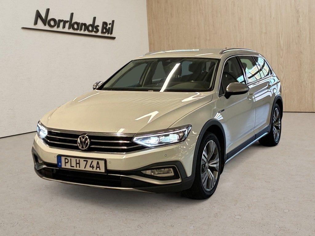 Volkswagen Passat 2020 – bild 1 av 9