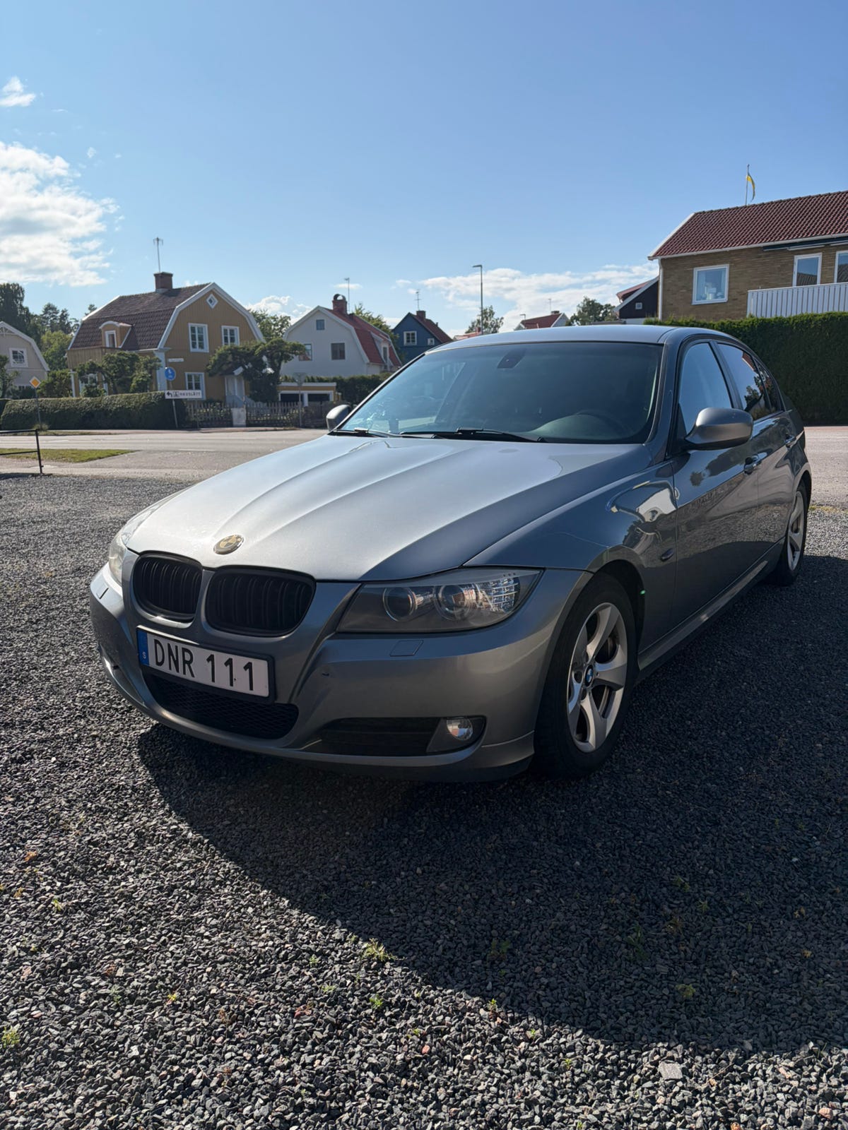 BMW 320d 2011 – bild 1 av 6
