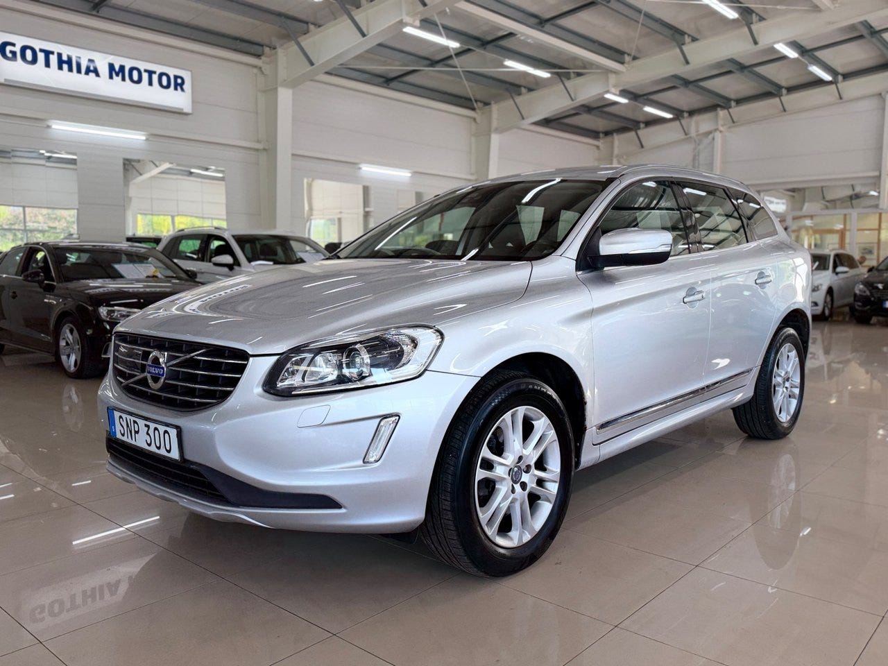 Volvo XC60 2015 – bild 1 av 15