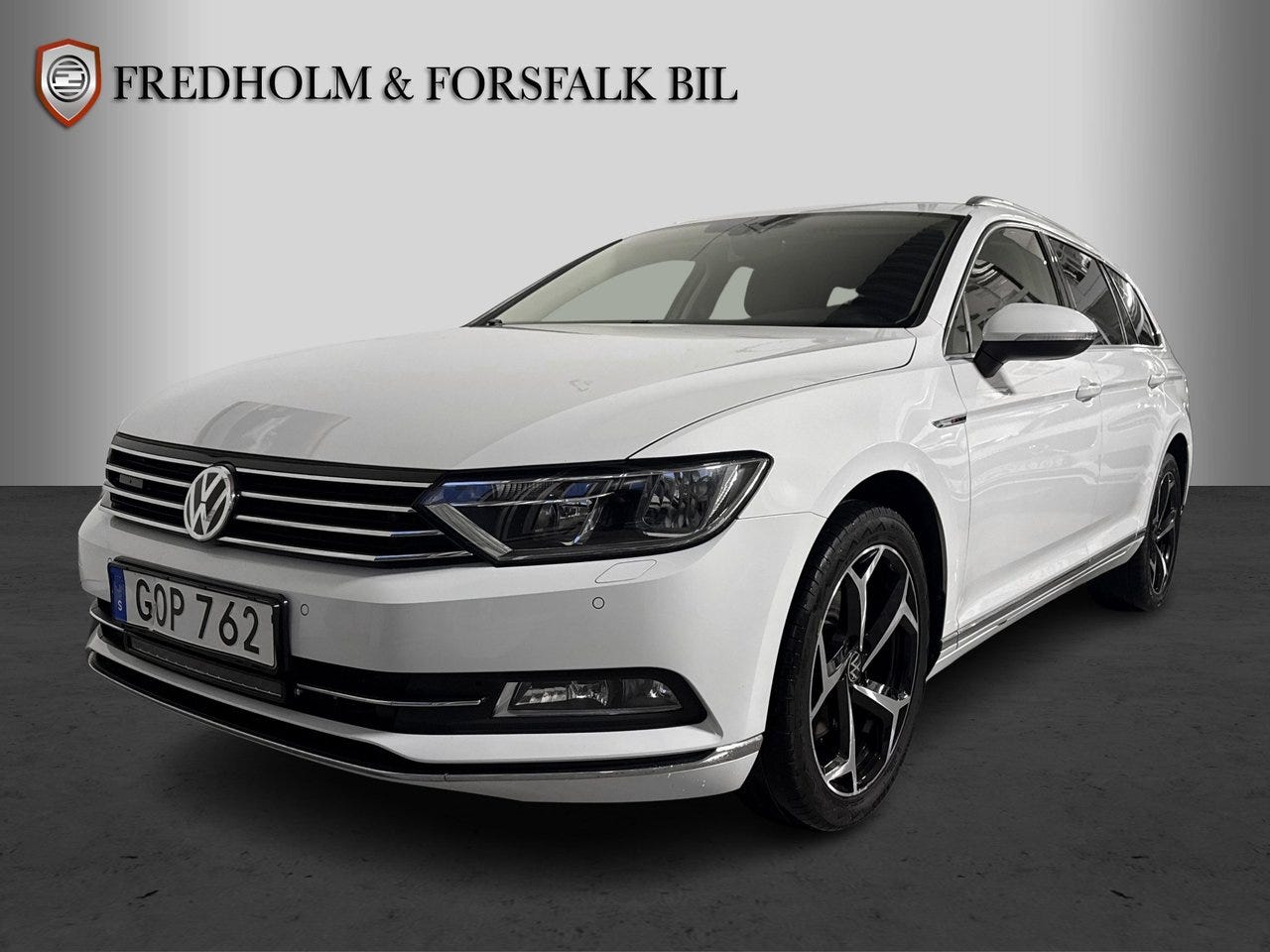 Volkswagen Passat 2016 – bild 1 av 22