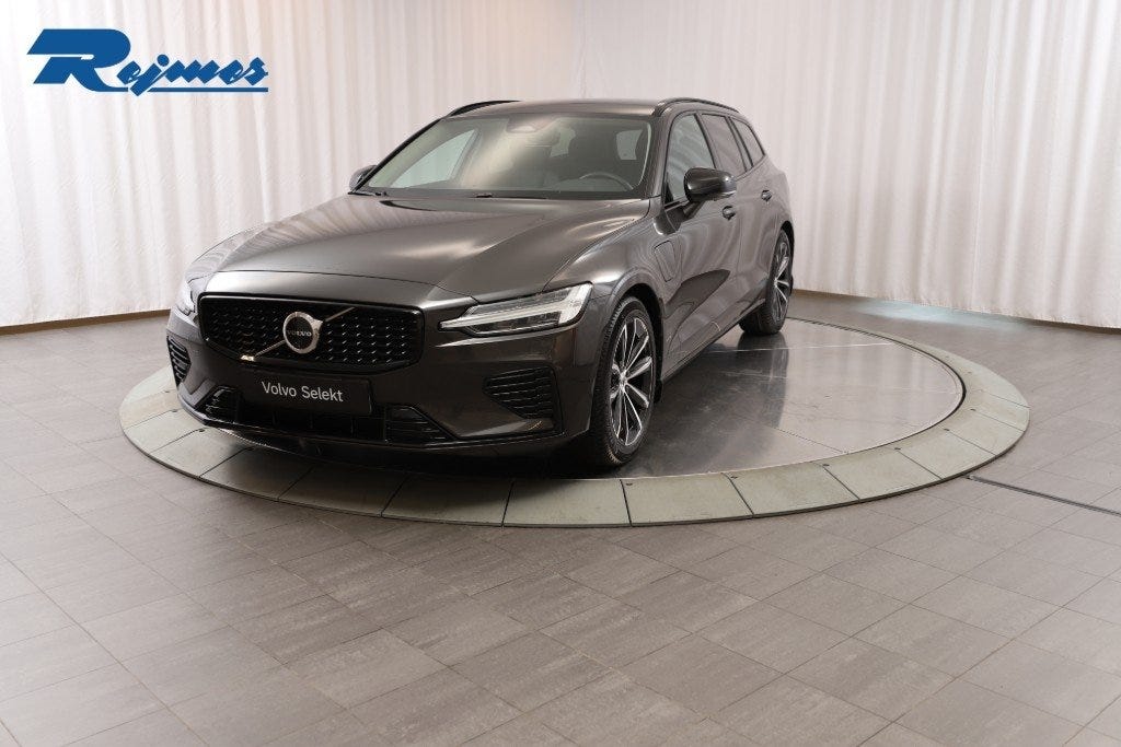Volvo V60 2025 – bild 1 av 24