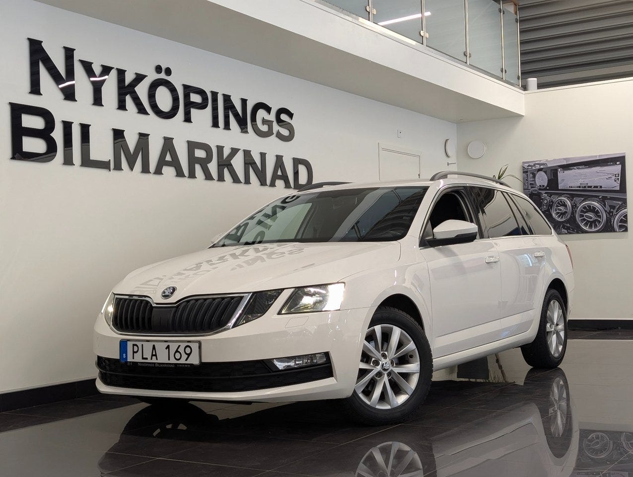 Skoda Octavia 2018 – bild 1 av 15