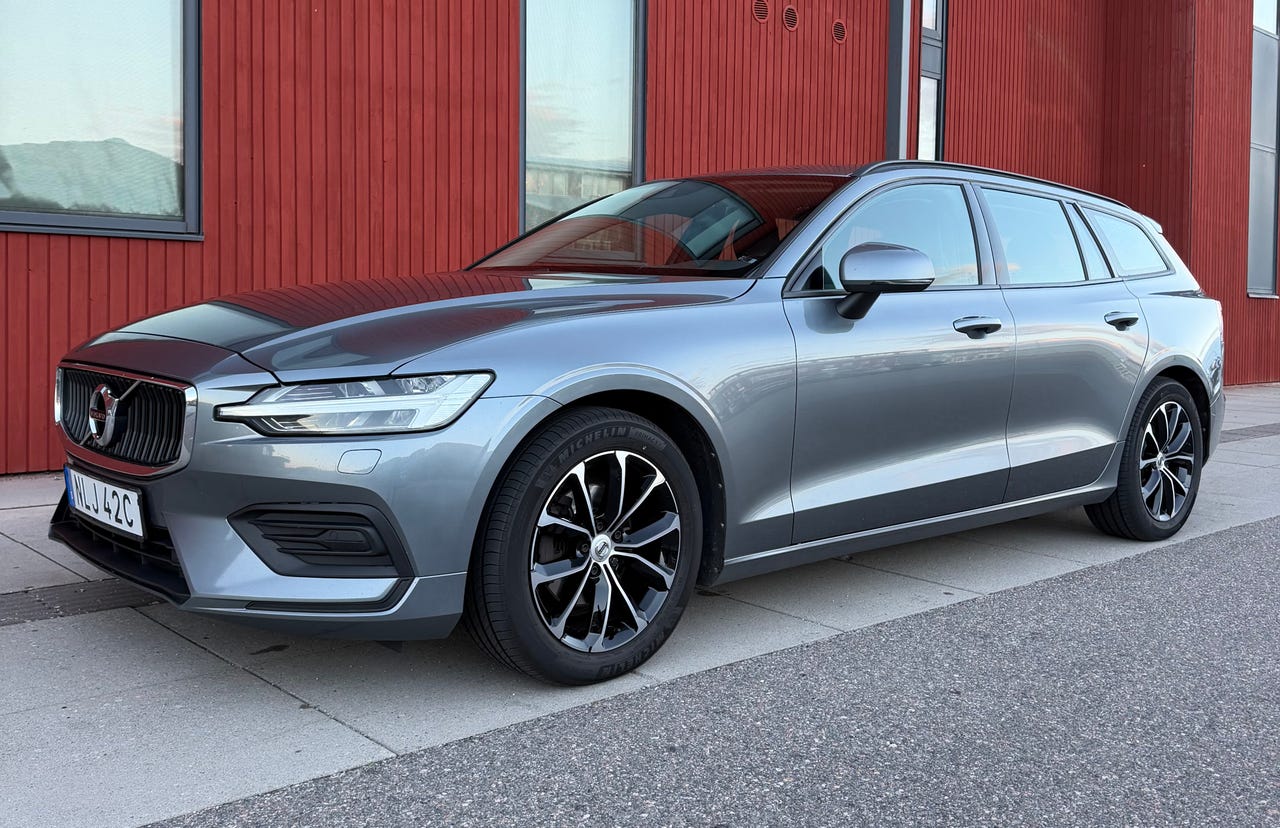 Volvo V60 2019 – bild 1 av 11