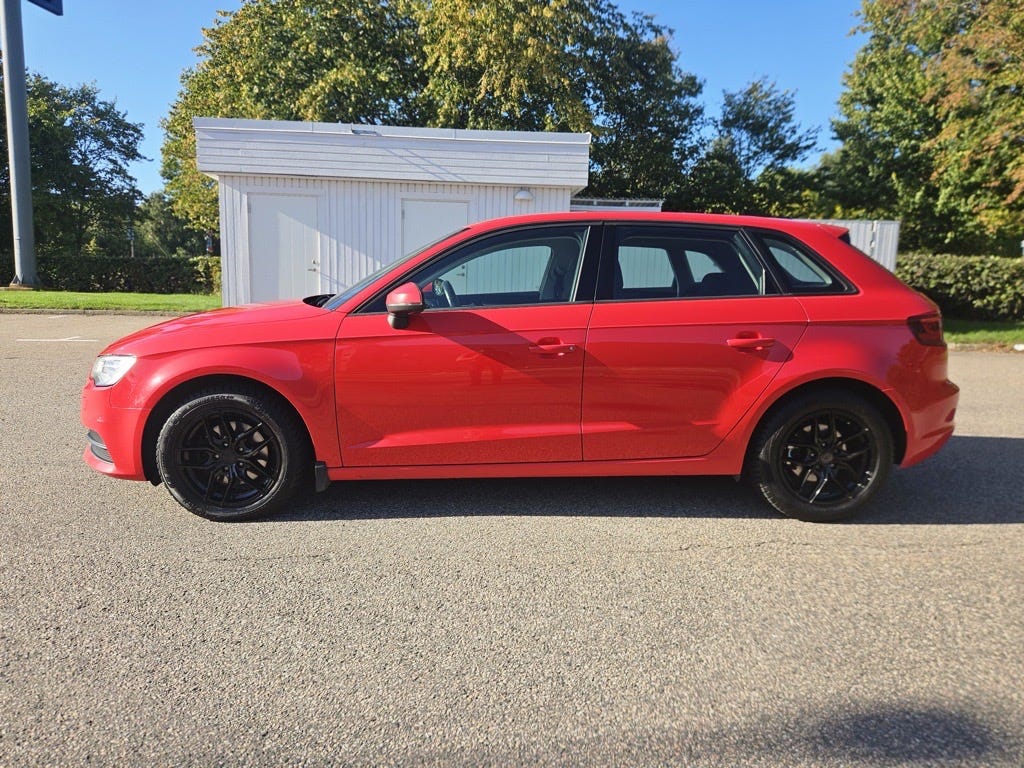 Audi A3 2014 – bild 1 av 17