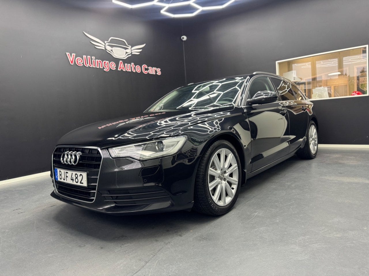 Audi A6 2014 – bild 1 av 17