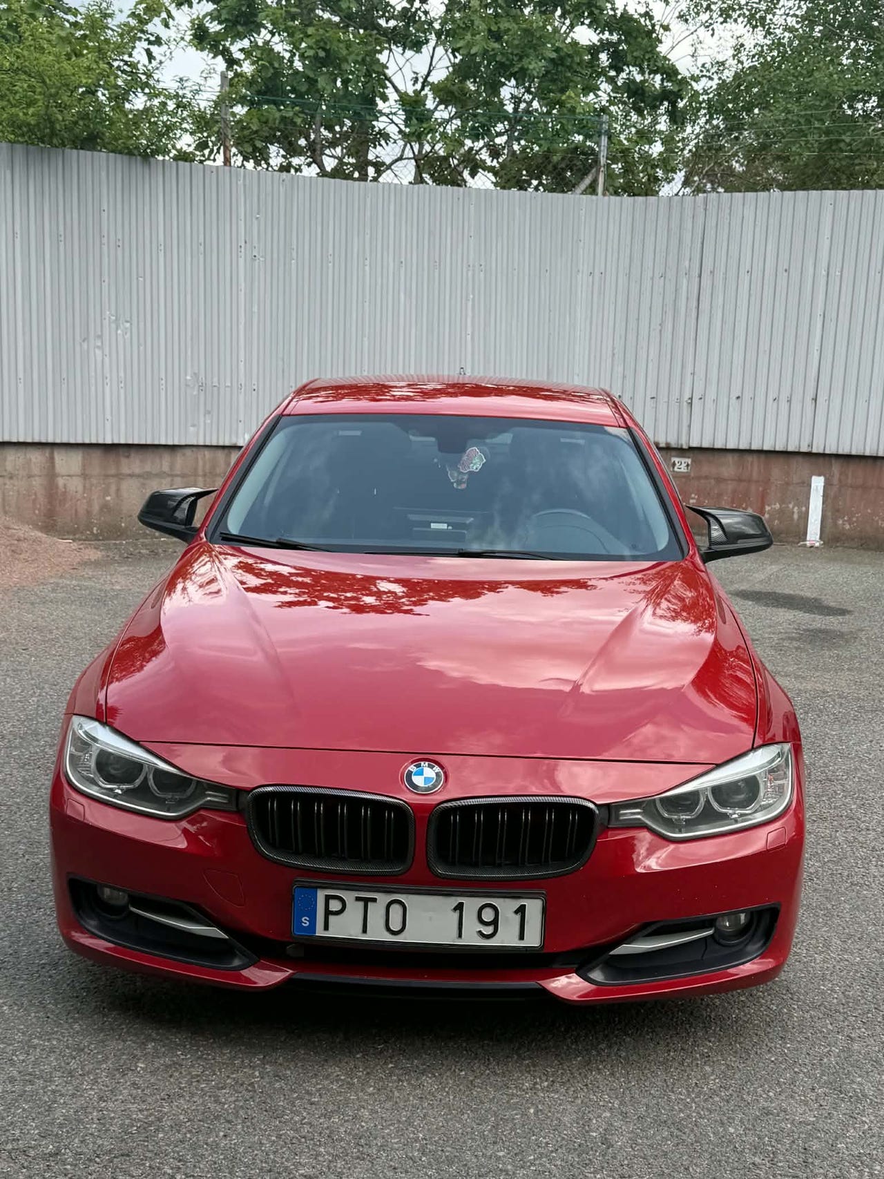 BMW 320d 2012 – bild 1 av 8