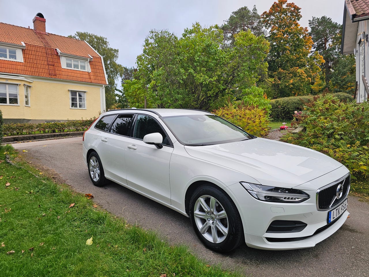 Volvo V90 2018 – bild 1 av 6