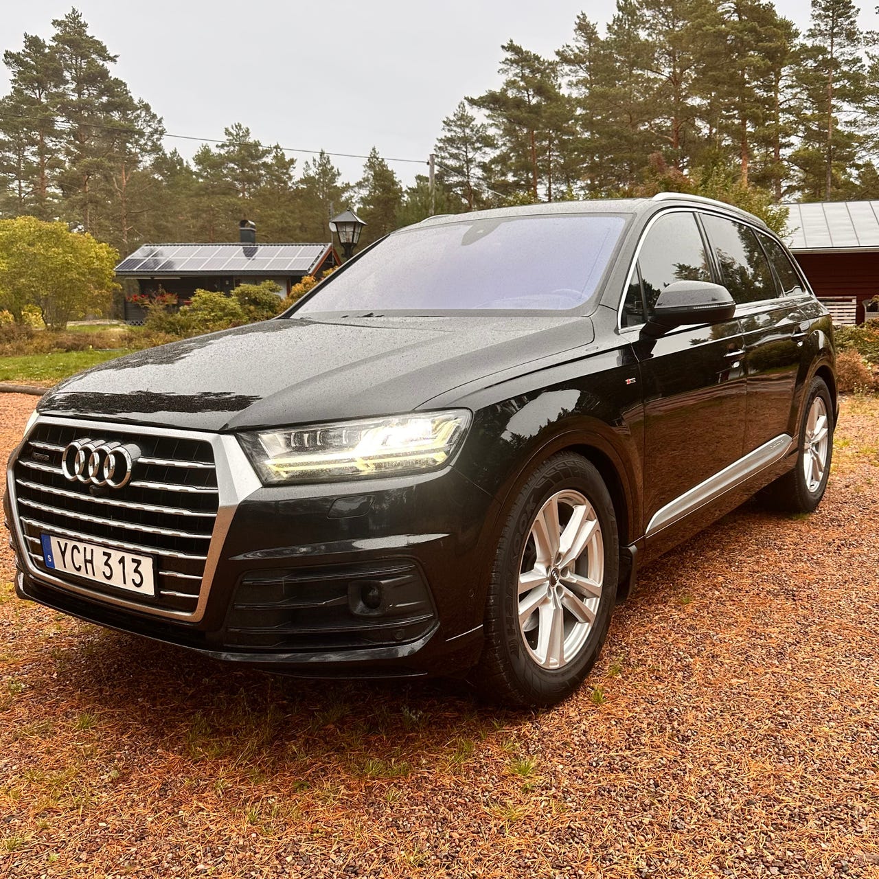 Audi Q7 2016 – bild 1 av 18