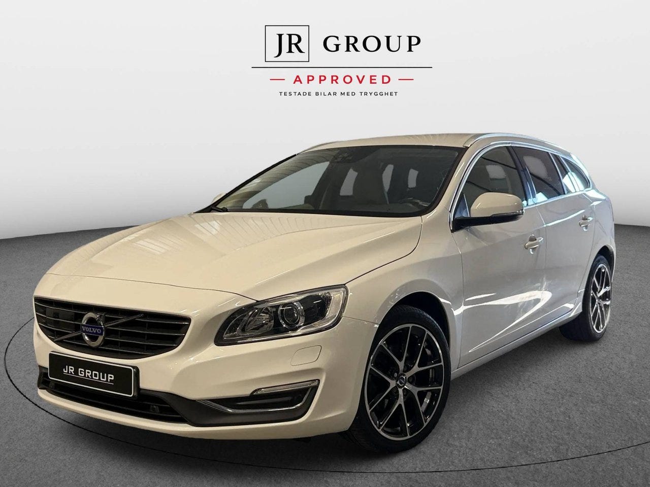 Volvo V60 2018 – bild 1 av 14