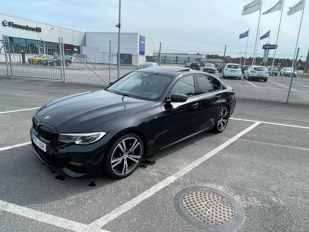 BMW 320d 2019 – bild 1 av 6