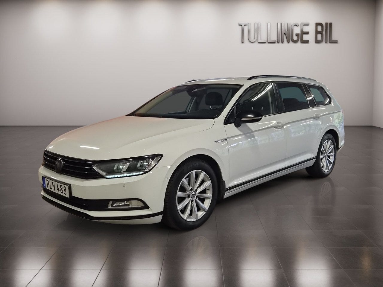 Volkswagen Passat 2018 – bild 1 av 20