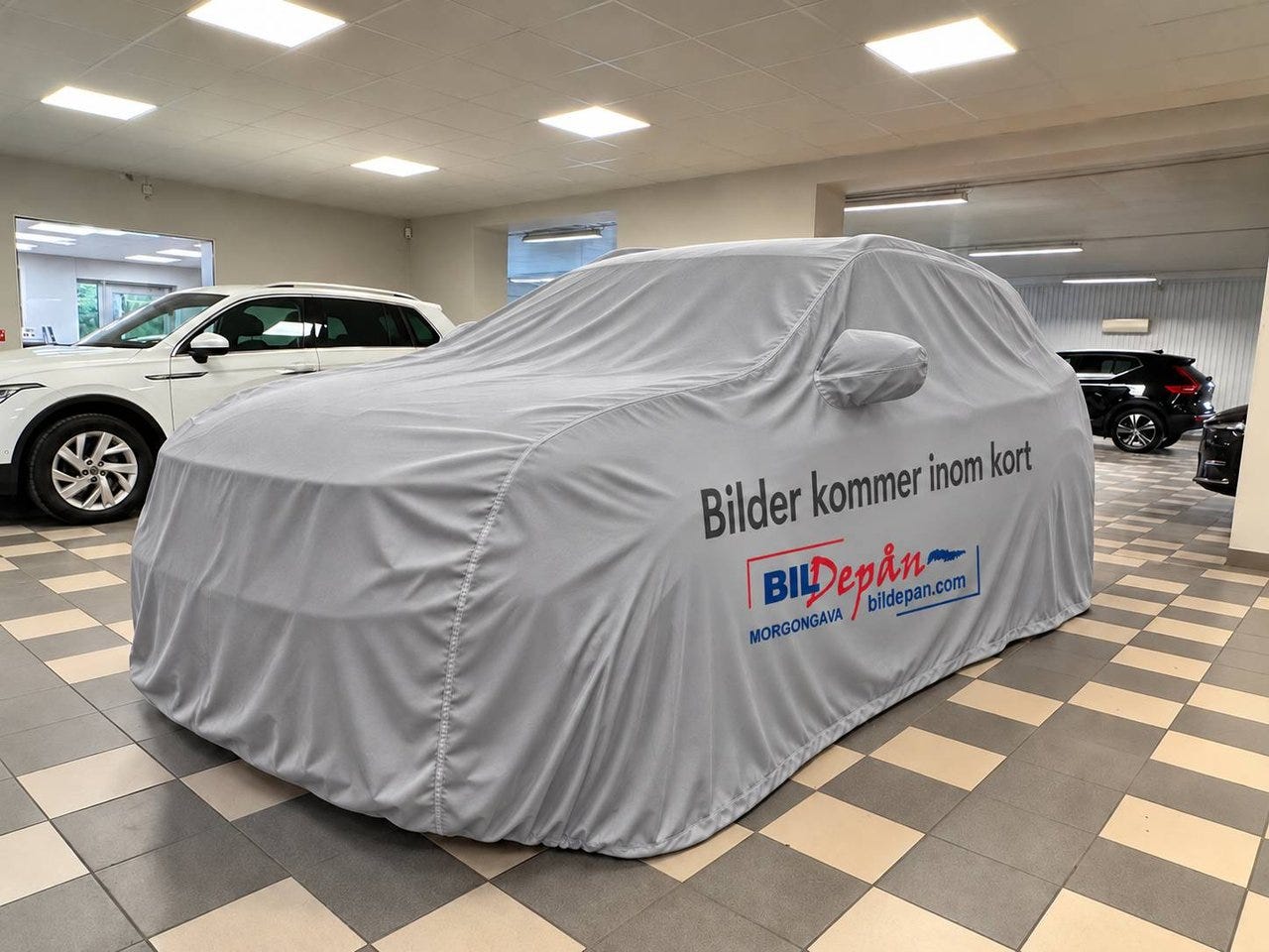 Toyota Corolla Cross 2024 – bild 1 av 2