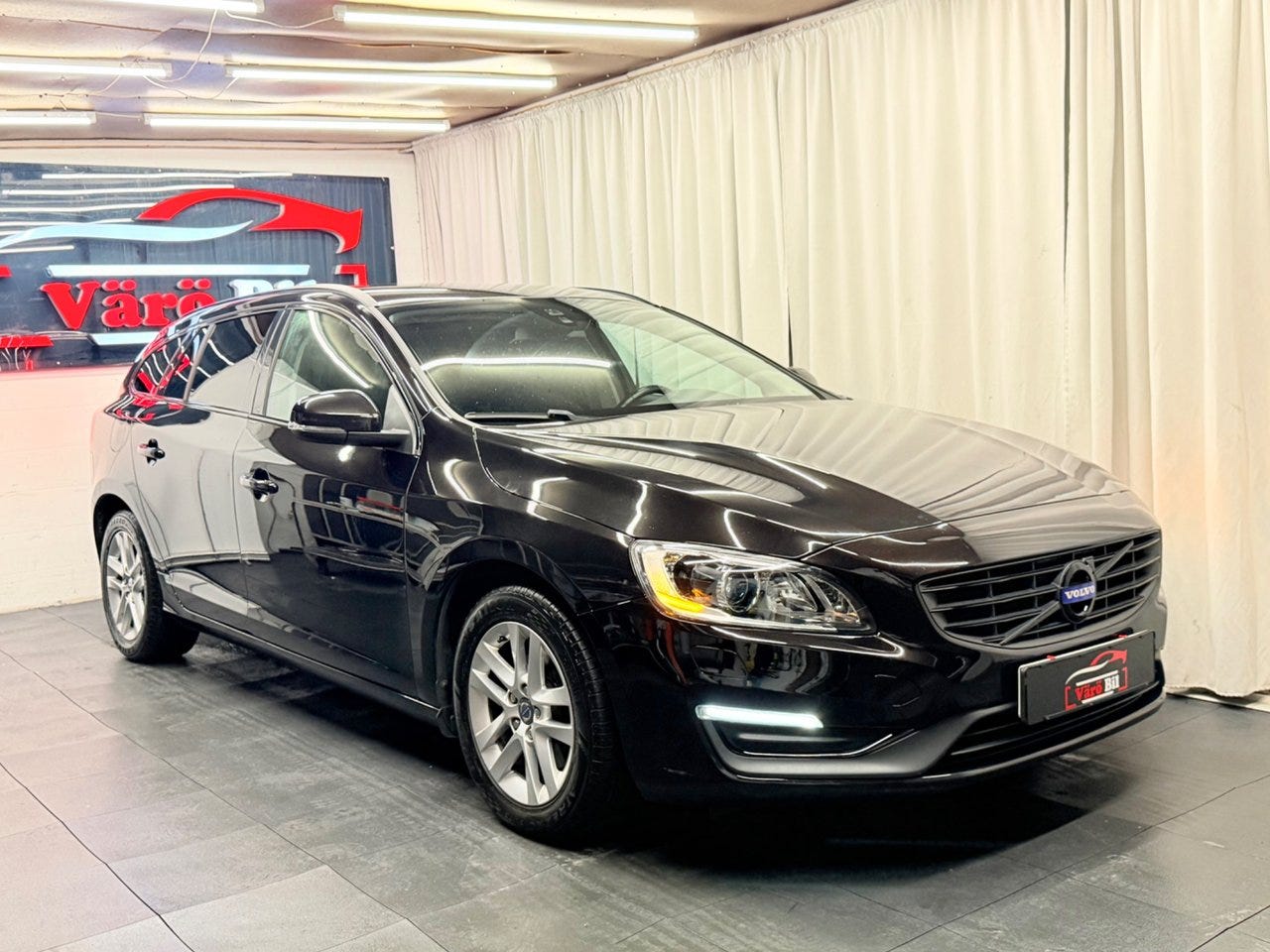 Volvo V60 2014 – bild 1 av 15
