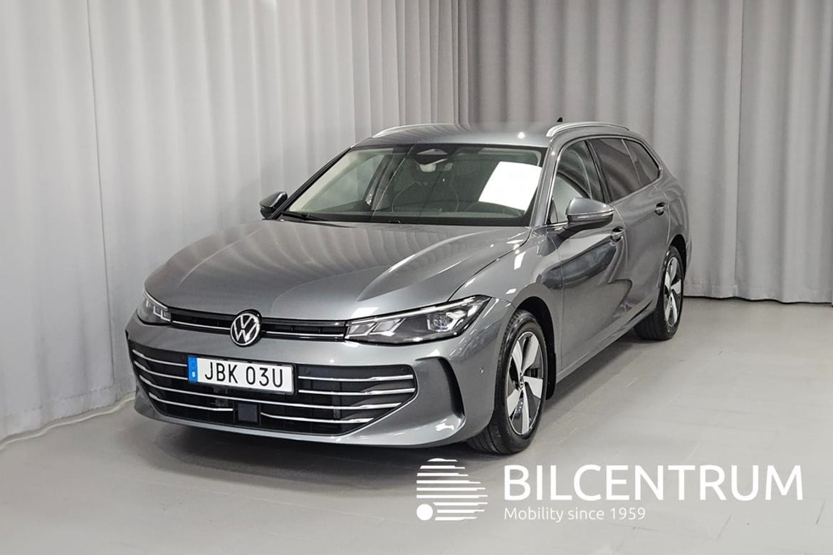 Volkswagen Passat 2025 – bild 1 av 12