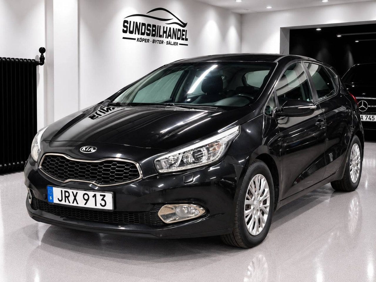 Kia Ceed 2015 – bild 1 av 12