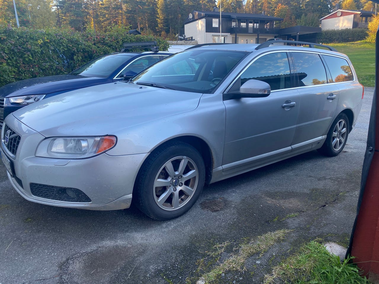 Volvo V70 2011 – bild 1 av 23