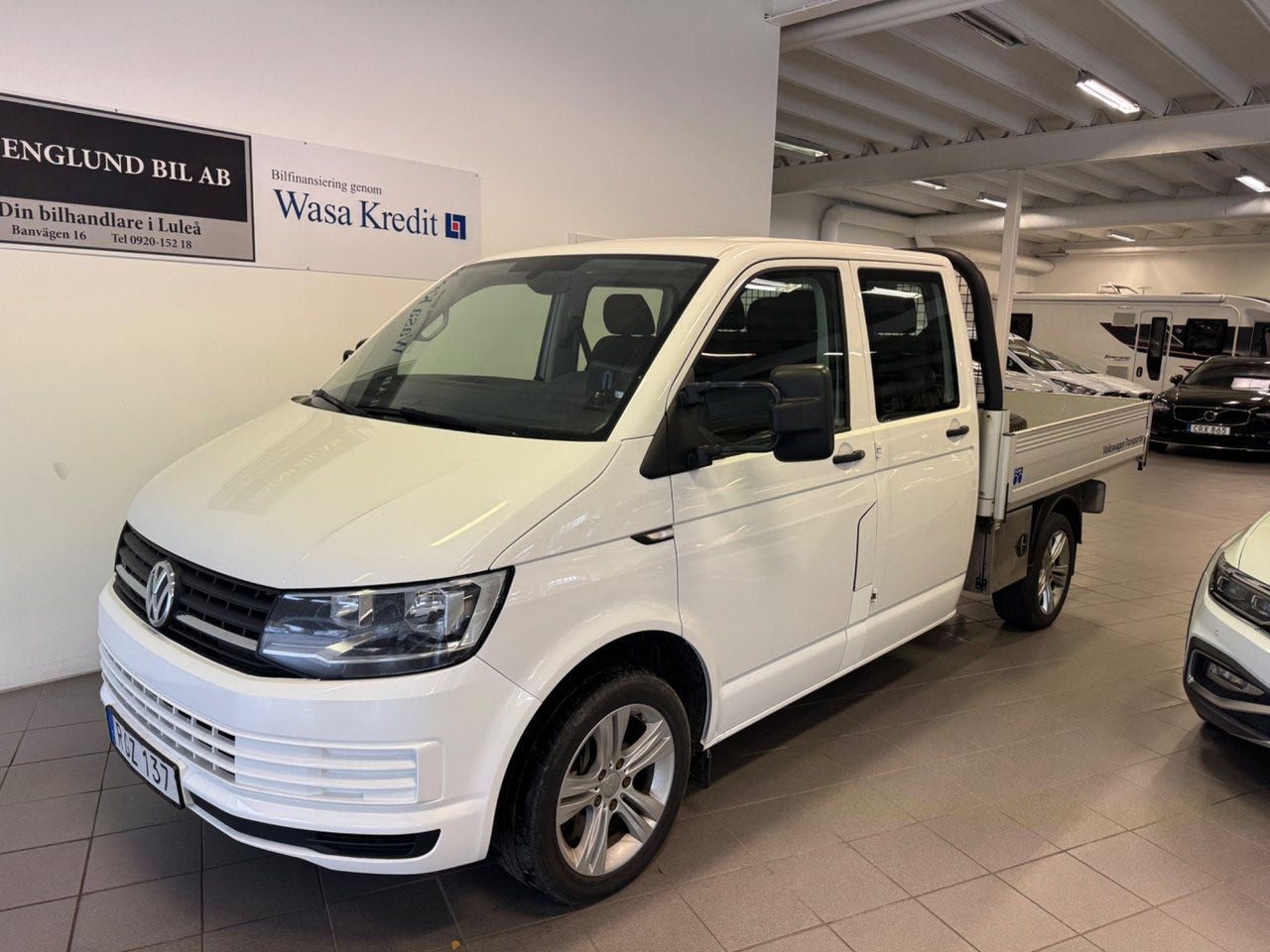 Volkswagen Transporter 2017 – bild 1 av 11