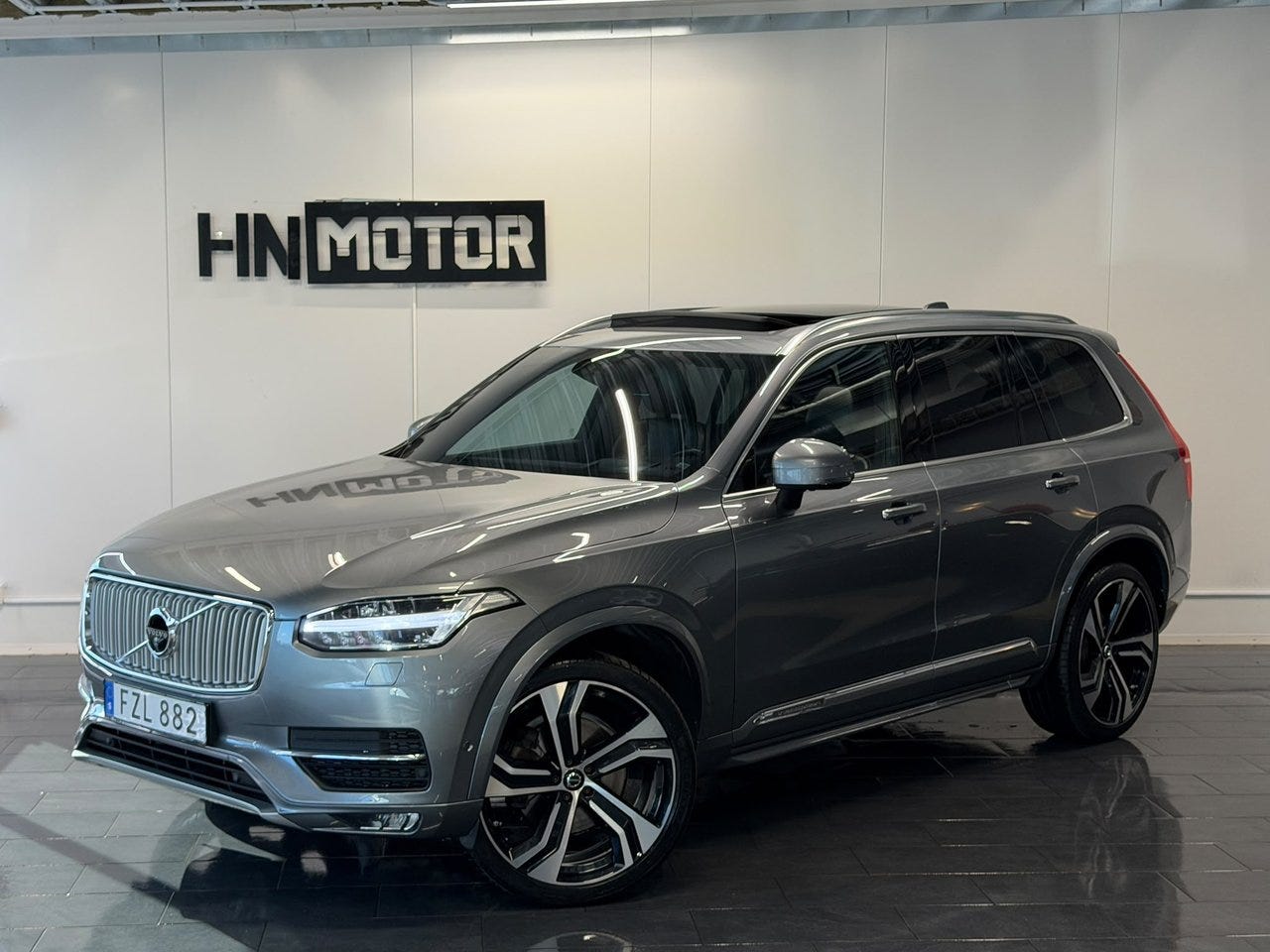Volvo XC90 2016 – bild 1 av 24