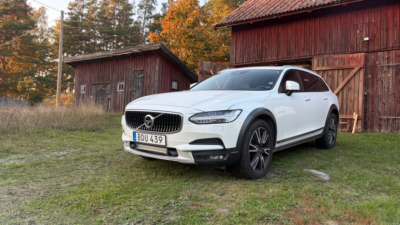 Volvo V90 Cross Country 2018 – bild 1 av 5
