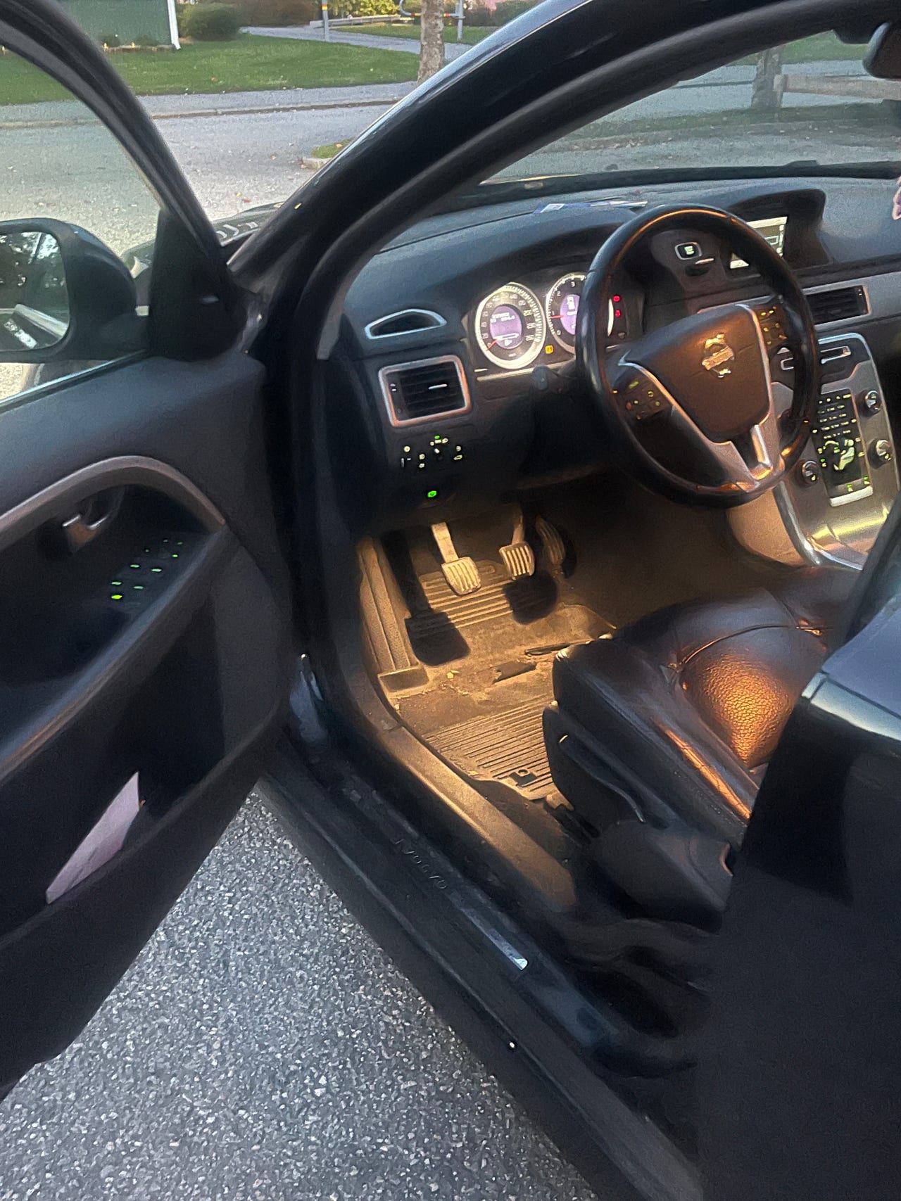 Volvo V70 2013 – bild 1 av 14