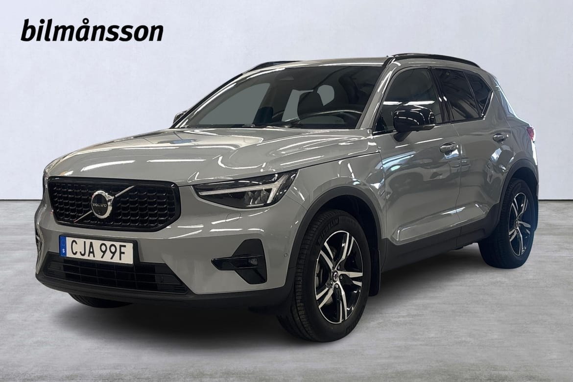 Volvo XC40 2025 – bild 1 av 22