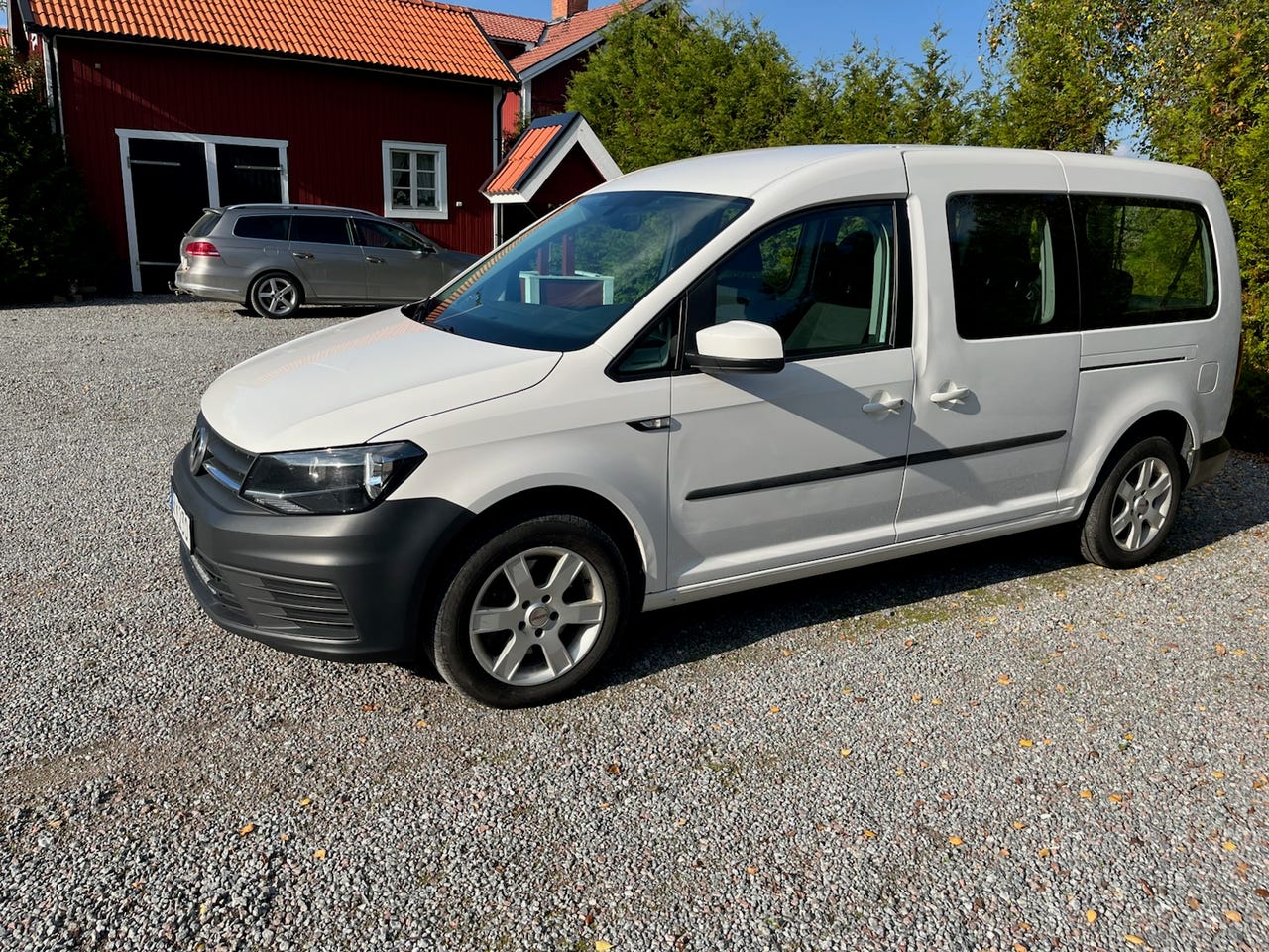 Volkswagen Caddy Maxi 2016 – bild 1 av 2