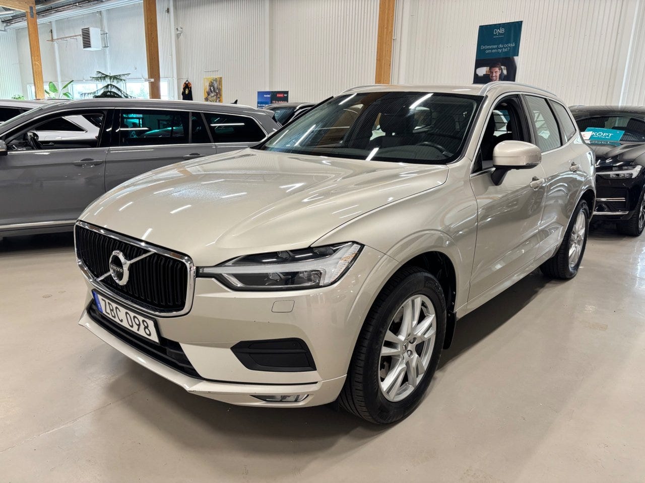 Volvo XC60 2018 – bild 1 av 3