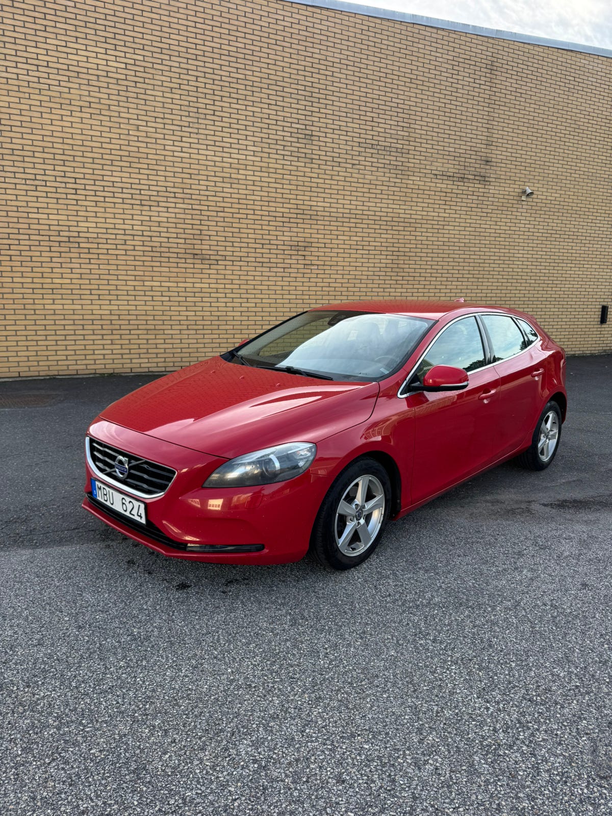 Volvo V40 2014 – bild 1 av 9