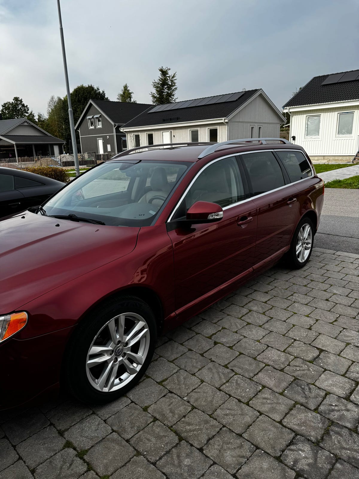 Volvo V70 2011 – bild 1 av 7