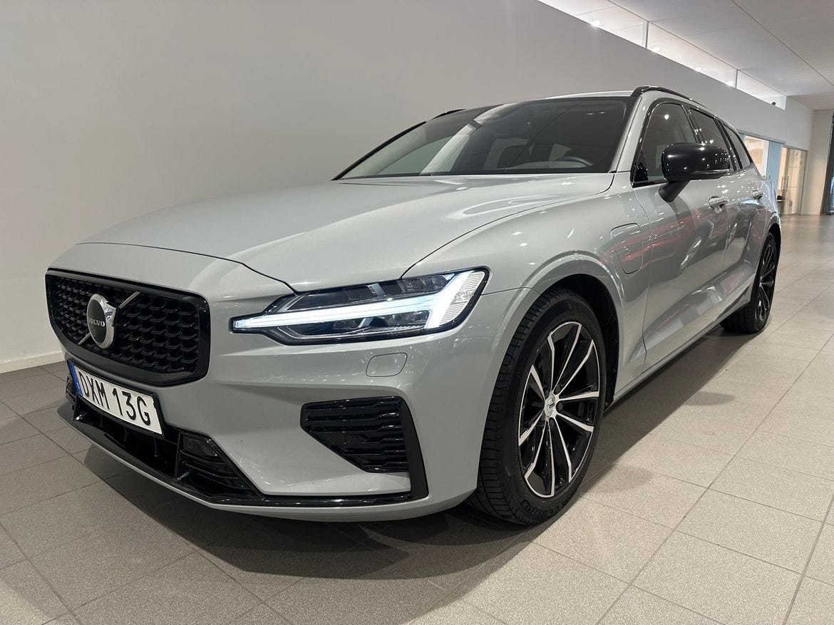Volvo V60 2025 – bild 1 av 19