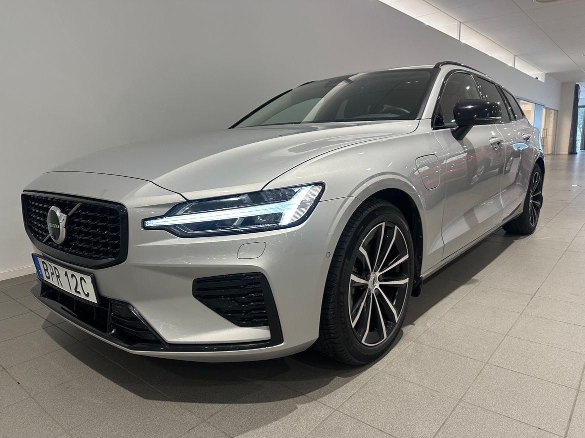 Volvo V60 2025 – bild 1 av 14