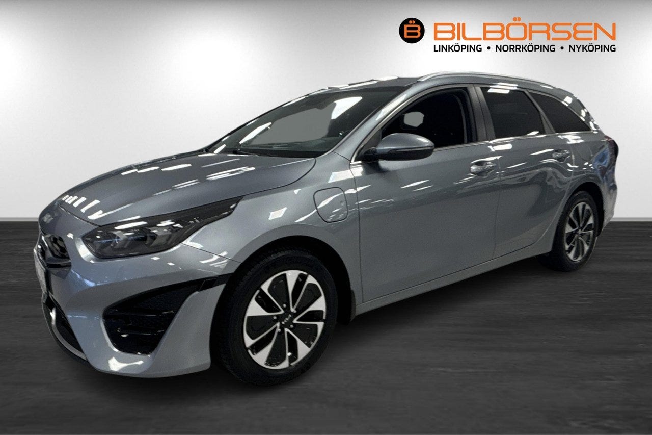 Kia Ceed 2023 – bild 1 av 14