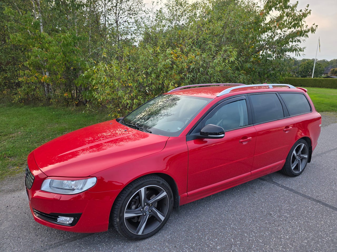 Volvo V70 2012 – bild 1 av 7