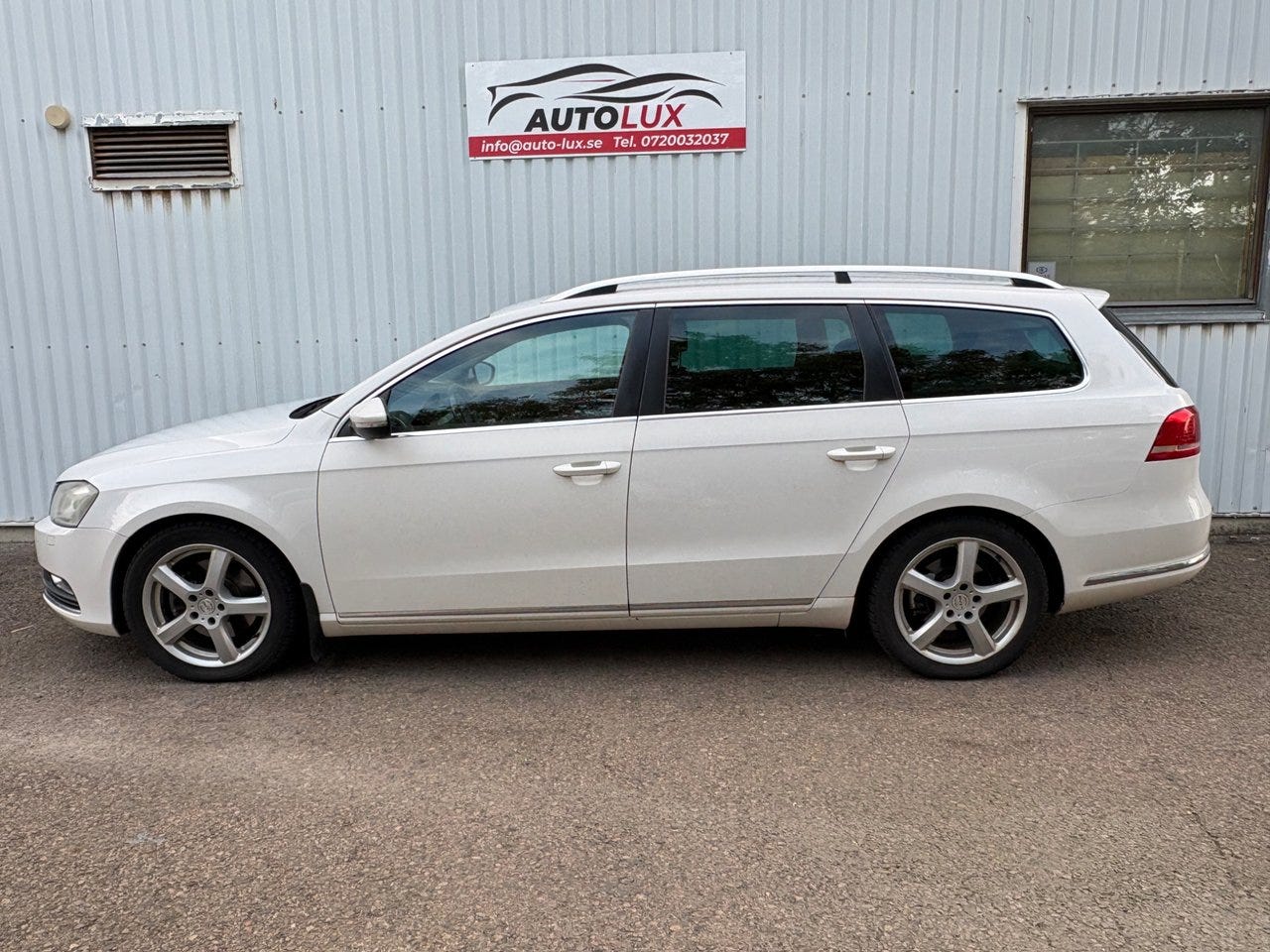 Volkswagen Passat 2012 – bild 1 av 17
