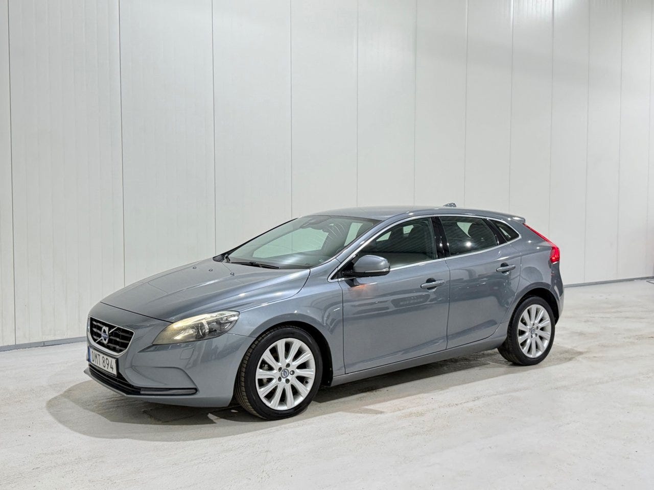 Volvo V40 2015 – bild 1 av 11