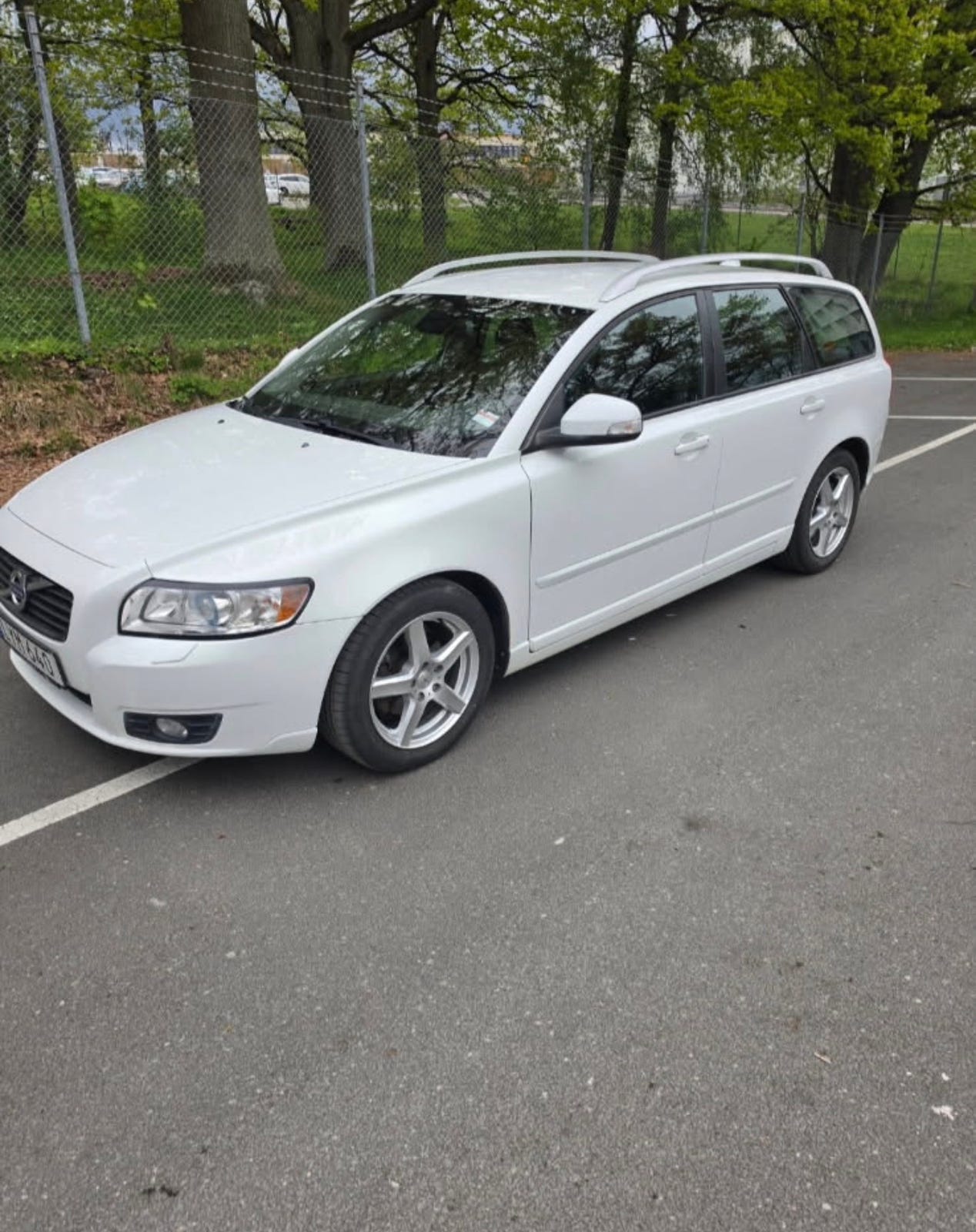 Volvo V50 2012 – bild 1 av 6