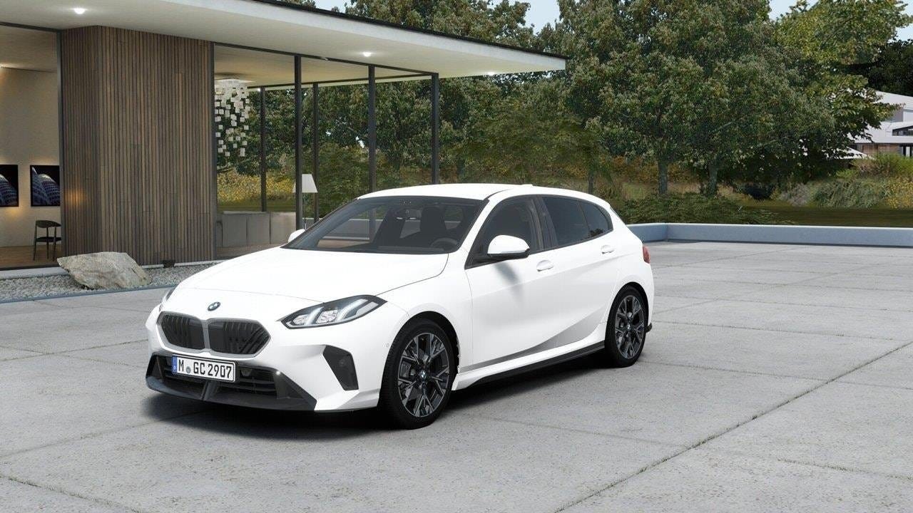 BMW 120 2026 – bild 1 av 7