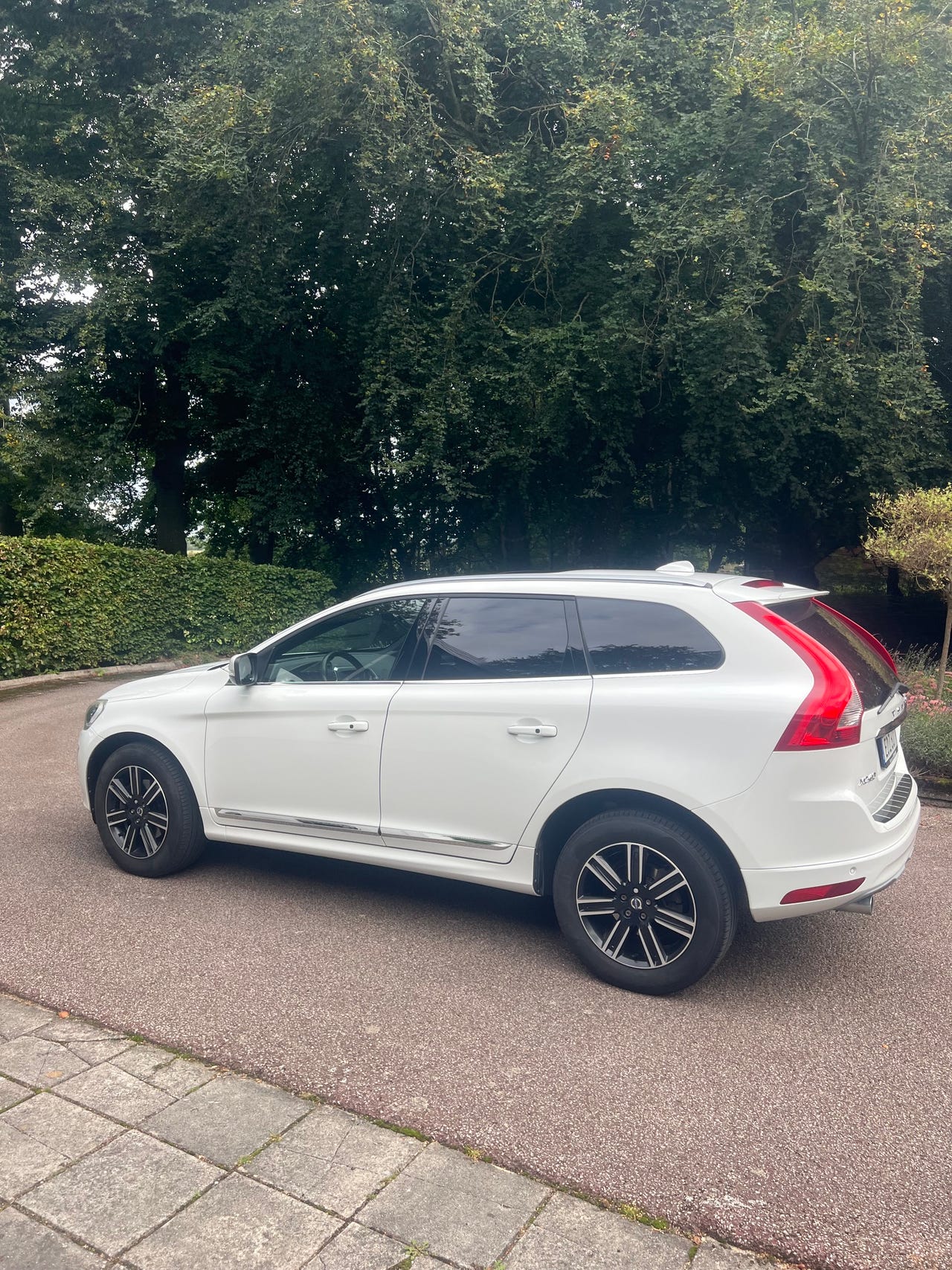 Volvo XC60 2017 – bild 1 av 7
